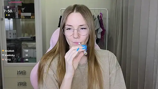 littlevildevil online show from 02-26-25, 02:25