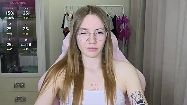 littlevildevil online show from 03-04-25, 11:08