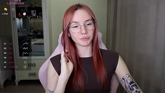 littlevildevil online show from 10-18-25, 11:00