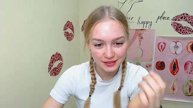 Snapshot of MademoiselleCl chatting on 12-07-24, 05:59 MademoiselleCl online show from 12-07-24, 05:59