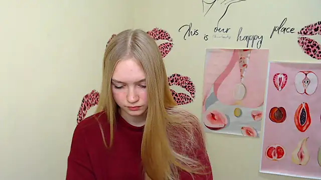 Snapshot of MademoiselleCl chatting on 12-14-24, 10:24 MademoiselleCl online show from 12-14-24, 10:24