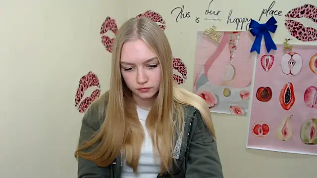 Snapshot of MademoiselleCl chatting on 12-21-24, 10:06 MademoiselleCl online show from 12-21-24, 10:06