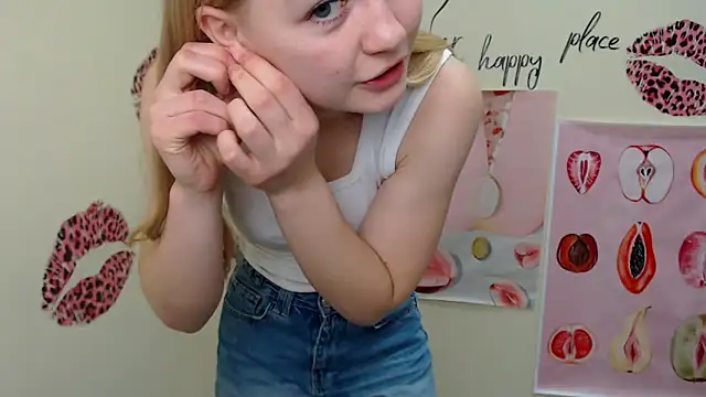 Snapshot of MademoiselleCl chatting on 01-04-25, 07:34 MademoiselleCl online show from 01-04-25, 07:34