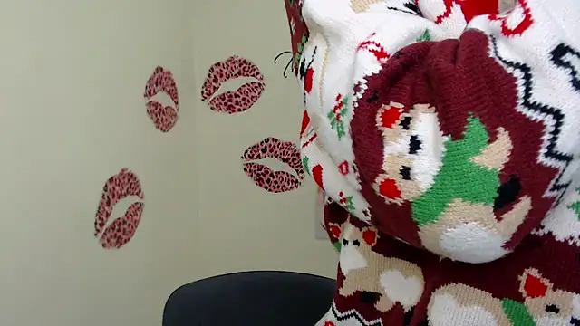 Snapshot of MademoiselleCl chatting on 01-05-25, 07:07 MademoiselleCl online show from 01-05-25, 07:07