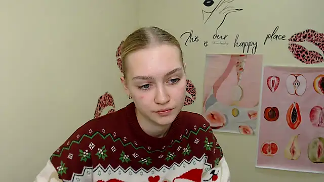 Snapshot of MademoiselleCl chatting on 01-11-25, 03:42 MademoiselleCl online show from 01-11-25, 03:42