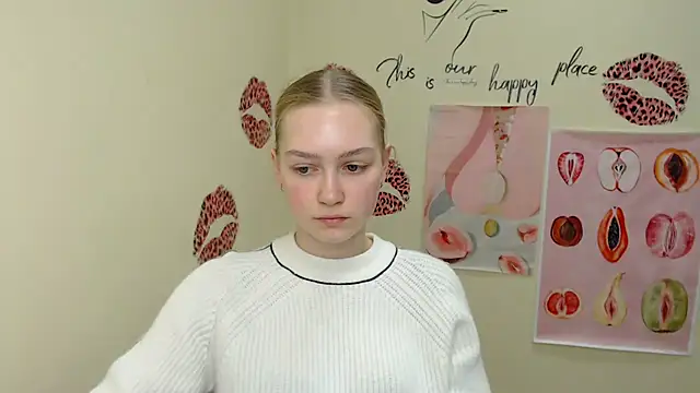 Snapshot of MademoiselleCl chatting on 01-17-25, 10:55 MademoiselleCl online show from 01-17-25, 10:55