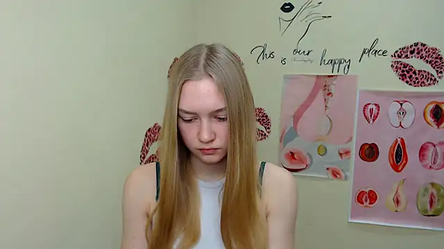 Snapshot of MademoiselleCl chatting on 01-22-25, 07:14 MademoiselleCl online show from 01-22-25, 07:14