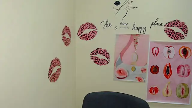 Snapshot of MademoiselleCl chatting on 01-29-25, 06:33 MademoiselleCl online show from 01-29-25, 06:33