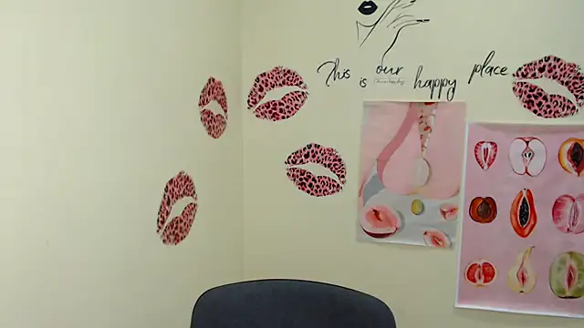 Snapshot of MademoiselleCl chatting on 02-01-25, 12:58 MademoiselleCl online show from 02-01-25, 12:58