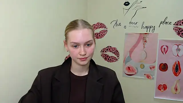 Snapshot of MademoiselleCl chatting on 02-07-25, 07:06 MademoiselleCl online show from 02-07-25, 07:06