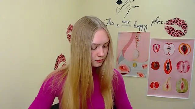 Snapshot of MademoiselleCl chatting on 02-14-25, 09:13 MademoiselleCl online show from 02-14-25, 09:13