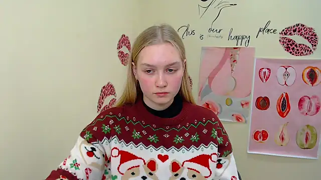 Snapshot of MademoiselleCl chatting on 02-15-25, 01:05 MademoiselleCl online show from 02-15-25, 01:05