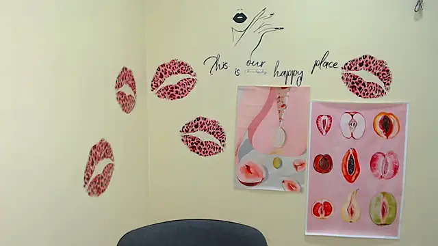 Snapshot of MademoiselleCl chatting on 02-22-25, 07:12 MademoiselleCl online show from 02-22-25, 07:12