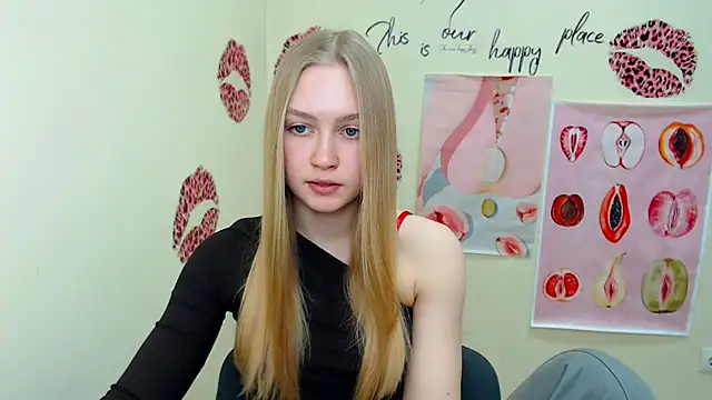 Snapshot of MademoiselleCl chatting on 03-15-25, 10:46 MademoiselleCl online show from 03-15-25, 10:46