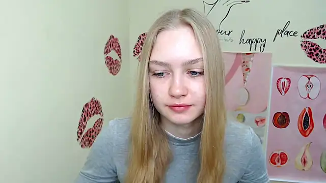 Snapshot of MademoiselleCl chatting on 03-16-25, 07:26 MademoiselleCl online show from 03-16-25, 07:26