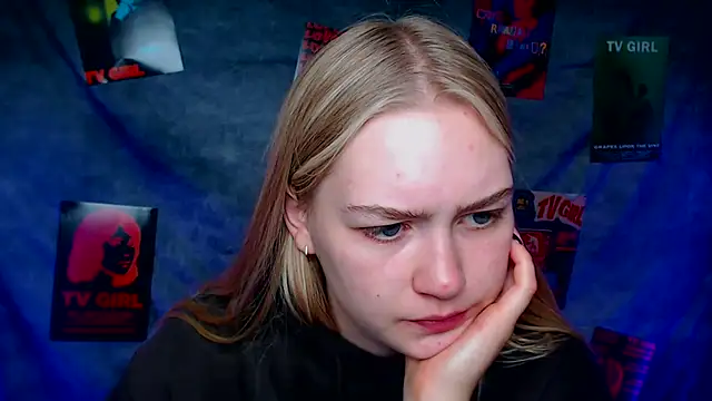 Snapshot of MademoiselleCl chatting on 09-30-25, 06:18 MademoiselleCl online show from 09-30-25, 06:18