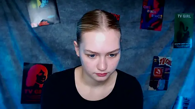 Snapshot of MademoiselleCl chatting on 10-27-25, 07:23 MademoiselleCl online show from 10-27-25, 07:23