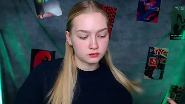 Snapshot of MademoiselleCl chatting on 11-09-25, 07:01 MademoiselleCl online show from 11-09-25, 07:01