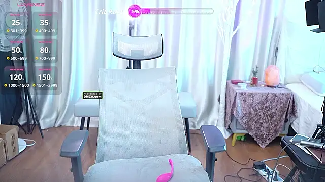 Snapshot of nono_babyy chatting on 02-20-26, 01:35 nono babyy online show from 02-20-26, 01:35