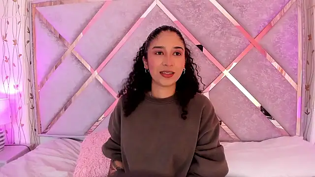  lanna jhonson  online show from 01-13-25, 01:02