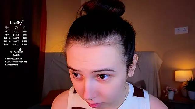 Snapshot of GillianDowdey chatting on 10-14-25, 02:56 GillianDowdey online show from 10-14-25, 02:56