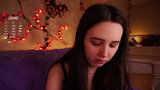 Snapshot of GillianDowdey chatting on 11-15-25, 03:48 GillianDowdey online show from 11-15-25, 03:48