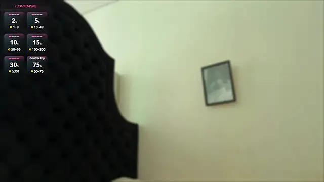 Snapshot of julya_flowerss chatting on 01-30-25, 10:29 julya flowerss online show from 01-30-25, 10:29