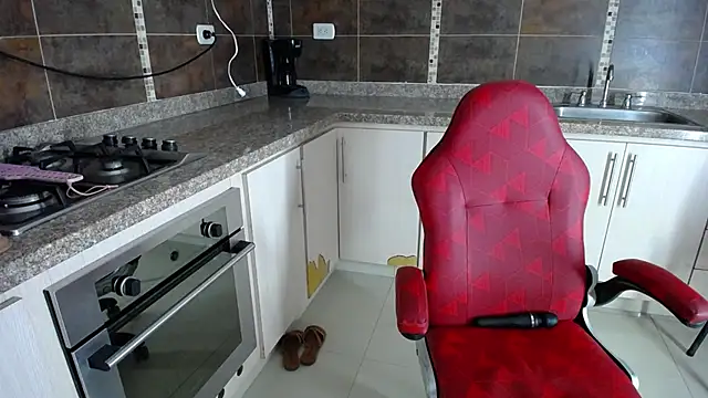 anna alvarez online show from 02-25-25, 05:04