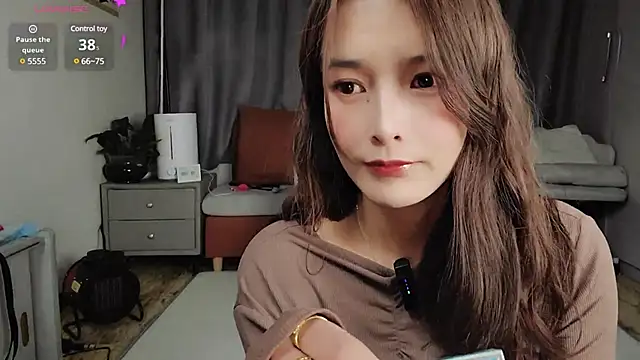 Snapshot of Youth3_ chatting on 02-17-25, 04:37 Youth3 online show from 02-17-25, 04:37