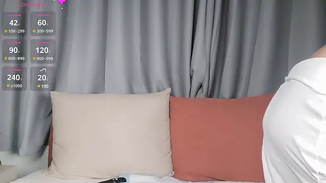 Snapshot of Youth3_ chatting on 02-21-25, 12:50 Youth3 online show from 02-21-25, 12:50