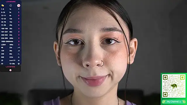 AislyEmbury online show from 12-20-25, 04:41