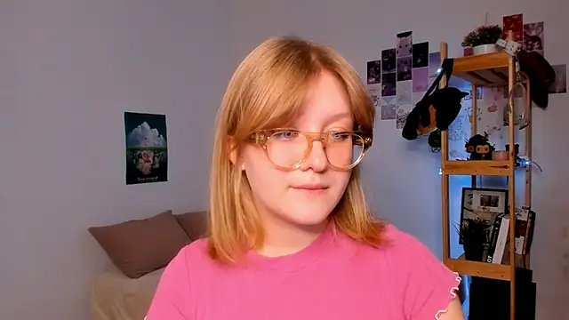 Snapshot of leazy_peazy chatting on 10-15-25, 06:57 leazy peazy online show from 10-15-25, 06:57