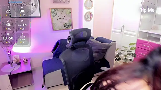 Dakota Faning online show from 01-23-25, 01:45