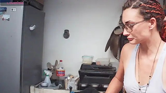 hornyhippies0080 online show from 03-03-26, 02:01