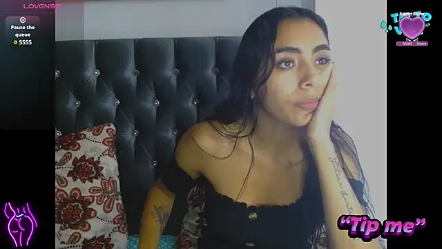 Snapshot of AntonellaAndNoah chatting on 01-04-25, 03:39 AntonellaAndNoah online show from 01-04-25, 03:39