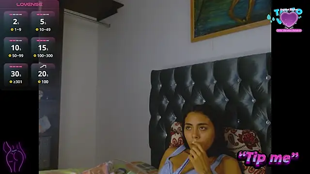 Snapshot of AntonellaAndNoah chatting on 01-11-25, 04:57 AntonellaAndNoah online show from 01-11-25, 04:57