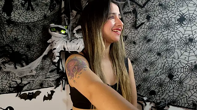 Snapshot of julietta___jackson chatting on 10-09-25, 06:39 julietta jackson online show from 10-09-25, 06:39