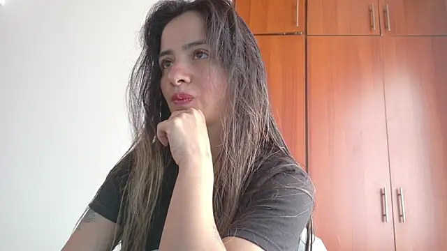 julietta   jackson online show from 04-25-26, 06:05