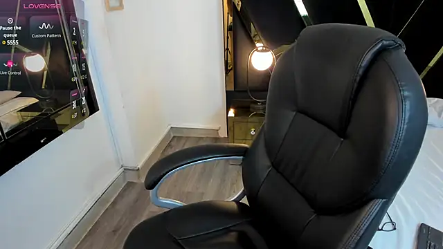 ninfomaria  online show from 12-23-24, 10:33