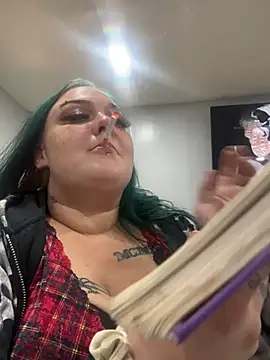 Snapshot of s6tan6whor6 chatting on 02-09-25, 01:14 s6tan6whor6 online show from 02-09-25, 01:14