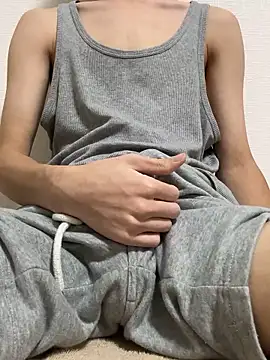 Snapshot of fyzz55555 chatting on 10-24-25, 12:12 fyzz55555 online show from 10-24-25, 12:12