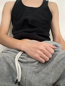 Snapshot of fyzz55555 chatting on 12-04-25, 05:28 fyzz55555 online show from 12-04-25, 05:28