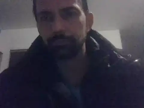 Snapshot of Romix2985 chatting on 12-04-24, 09:35 Romix2985 online show from 12-04-24, 09:35
