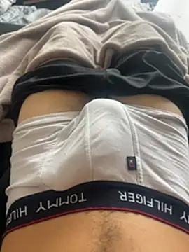 Snapshot of enzomlt chatting on 01-12-26, 12:10 enzomlt online show from 01-12-26, 12:10