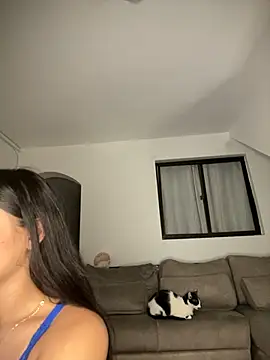 MollySanders    online show from 01-27-25, 09:55