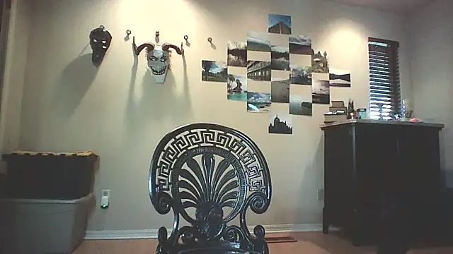 Snapshot of Big-Tits-McGee chatting on 10-21-25, 06:30 Big-Tits-McGee online show from 10-21-25, 06:30