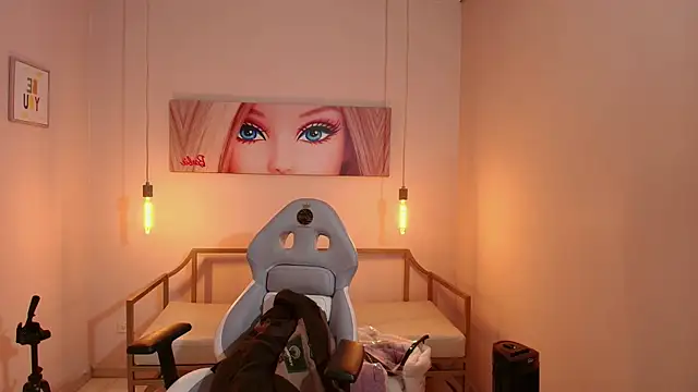 Violetta Suky online show from 03-18-25, 02:26