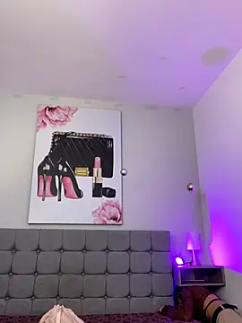 Violetta Suky online show from 10-04-25, 01:42