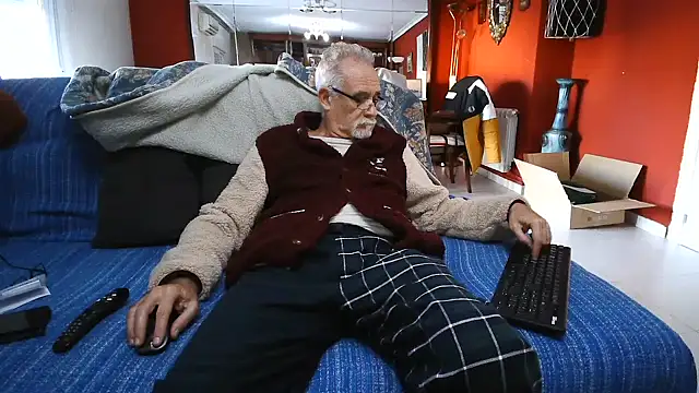 maduroguapo online show from 01-31-25, 04:27