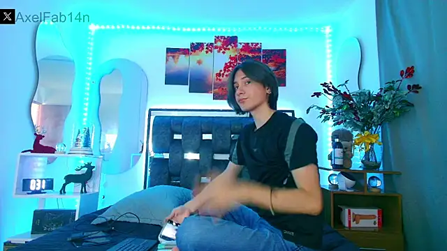 Snapshot of Alex_and_Fabian chatting on 01-10-25, 07:00 Alex and Fabian online show from 01-10-25, 07:00